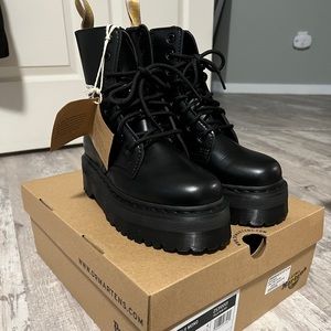 dr. martens vegan jadon platform boots